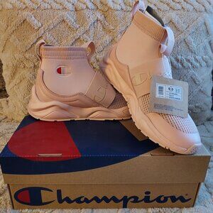 Champion Rally 9.5 Spiced Almond
